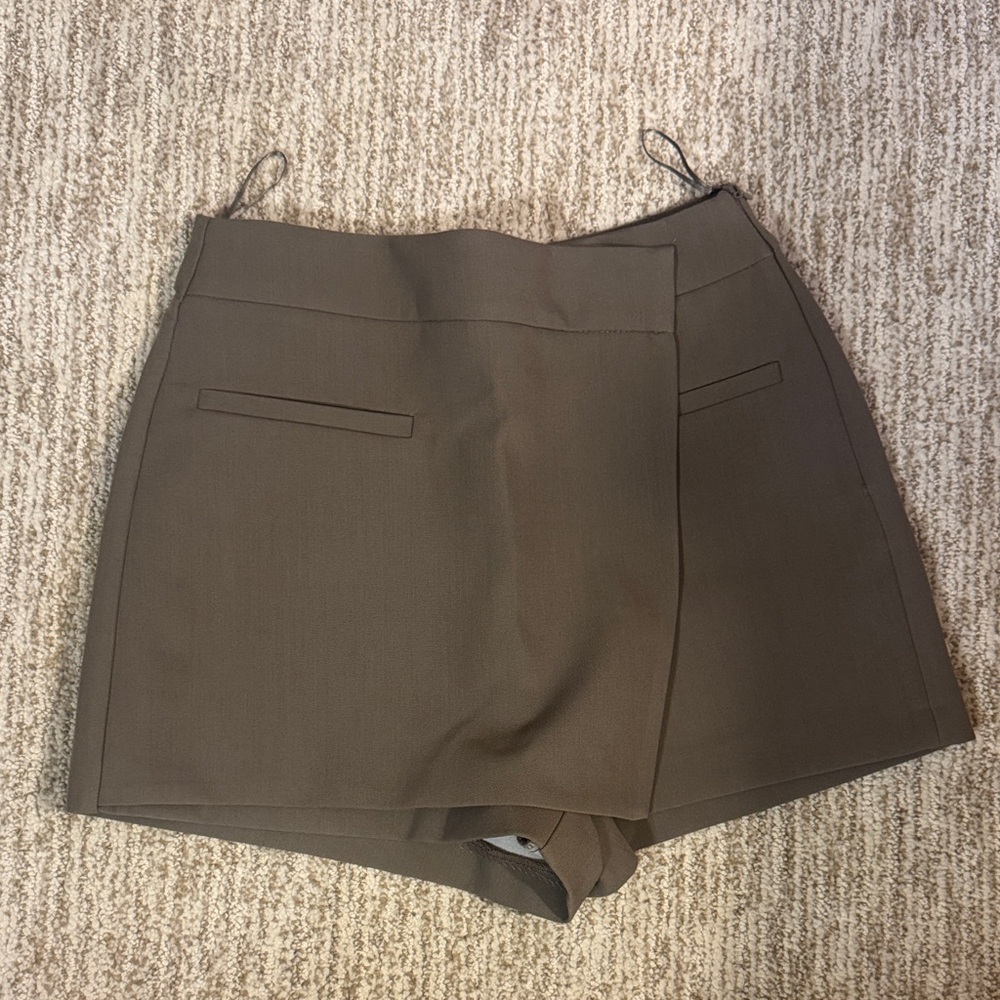 Zara Brown Women's Skorts